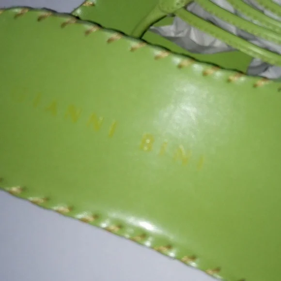 Gianni Bini Lime Green leather strap sandals. Stitched design. Size 8 - Picture 9 of 9